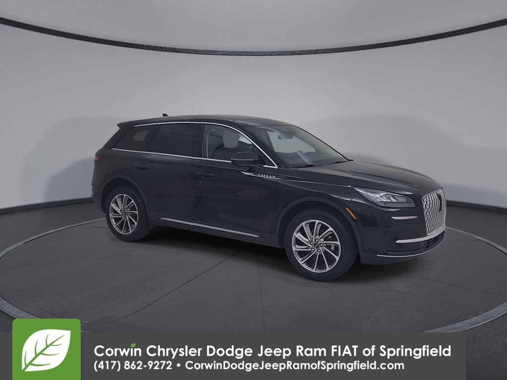 Used 2023 Lincoln Corsair AWD w/ Equipment Group 101A image 2
