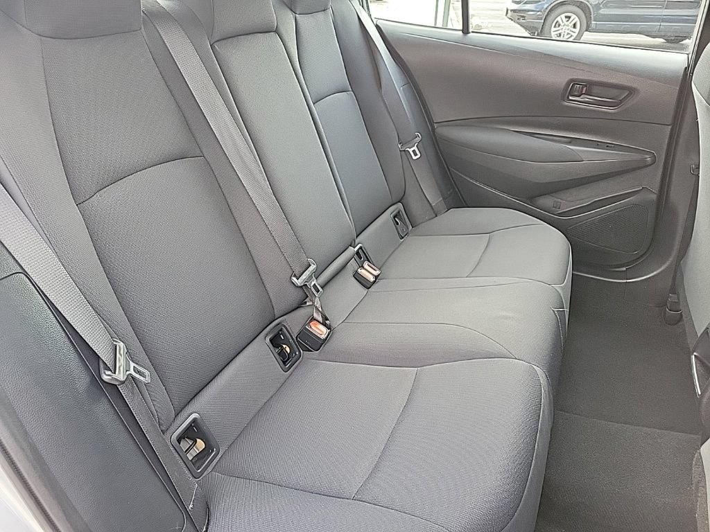 Used 2022 Toyota Corolla LE FWD image 14