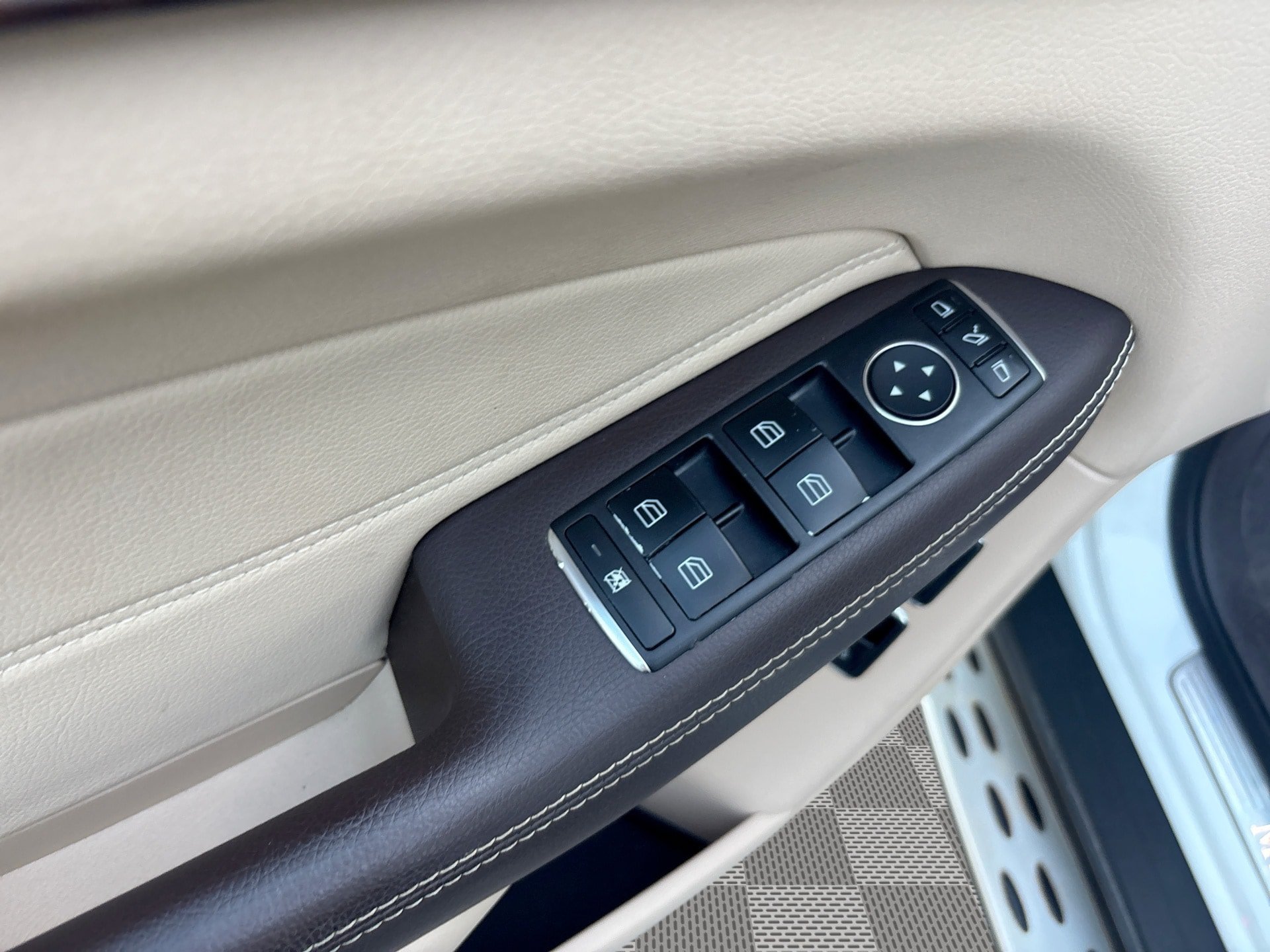 Used 2019 Mercedes-Benz GLS 450 4MATIC w/ Premium 1 Package image 15