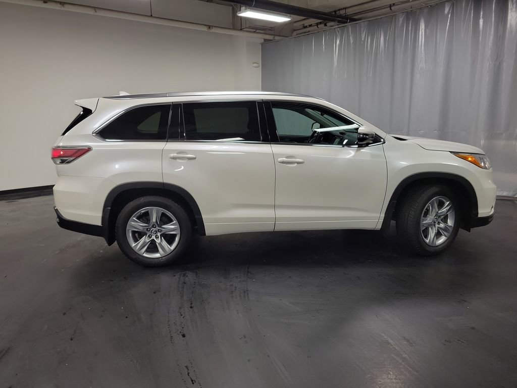 Used 2016 Toyota Highlander Limited image 9