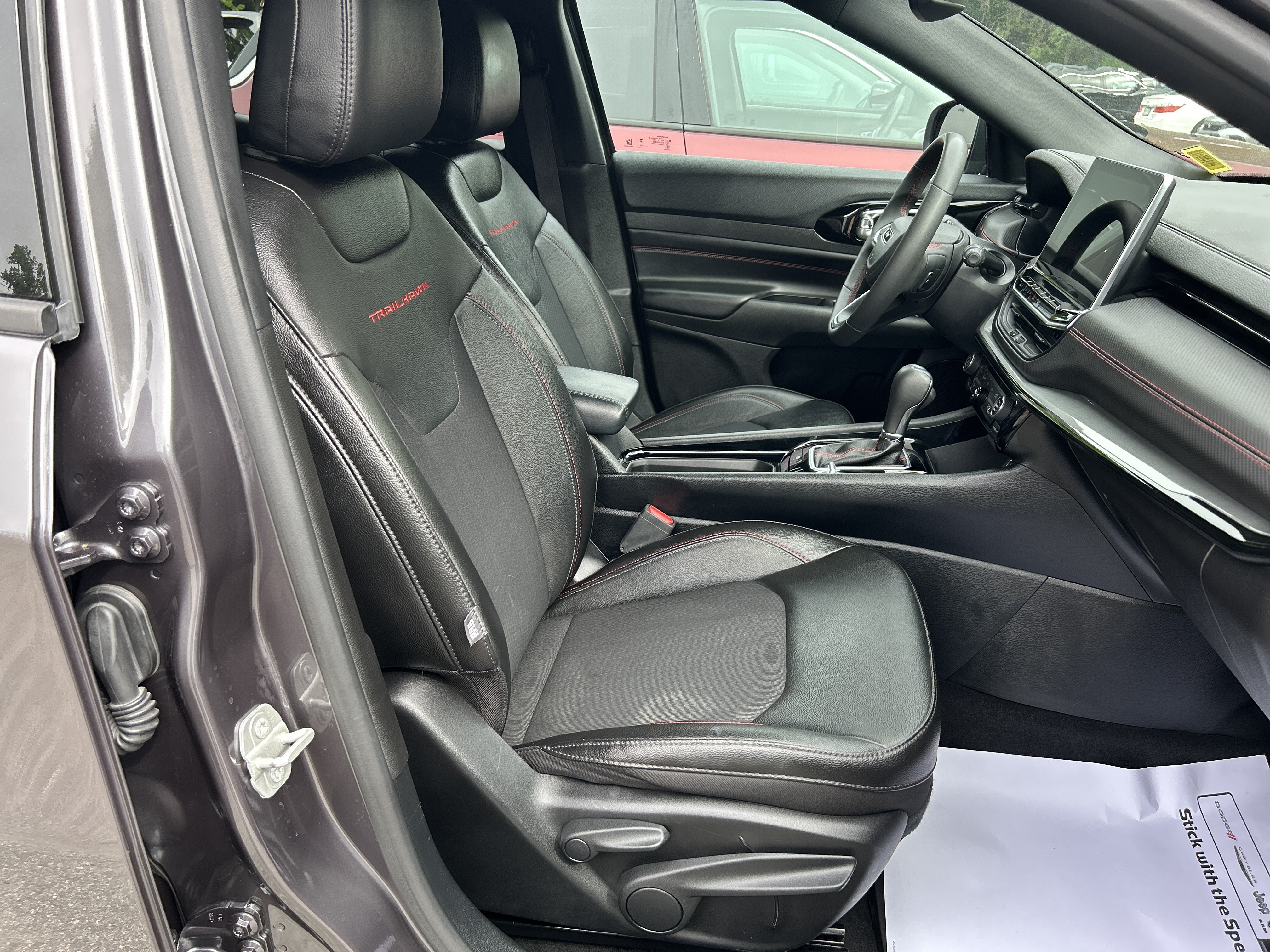 Certified 2024 Jeep Compass Trailhawk AWD/4WD image 6