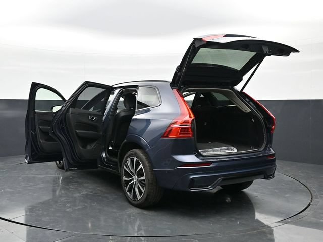 Used 2025 Volvo XC60 B5 Plus AWD/4WD image 42
