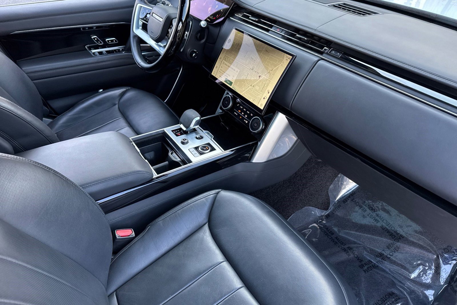 Certified 2023 Land Rover Range Rover SE image 31