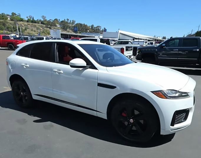Used 2019 Jaguar F-PACE S image 5