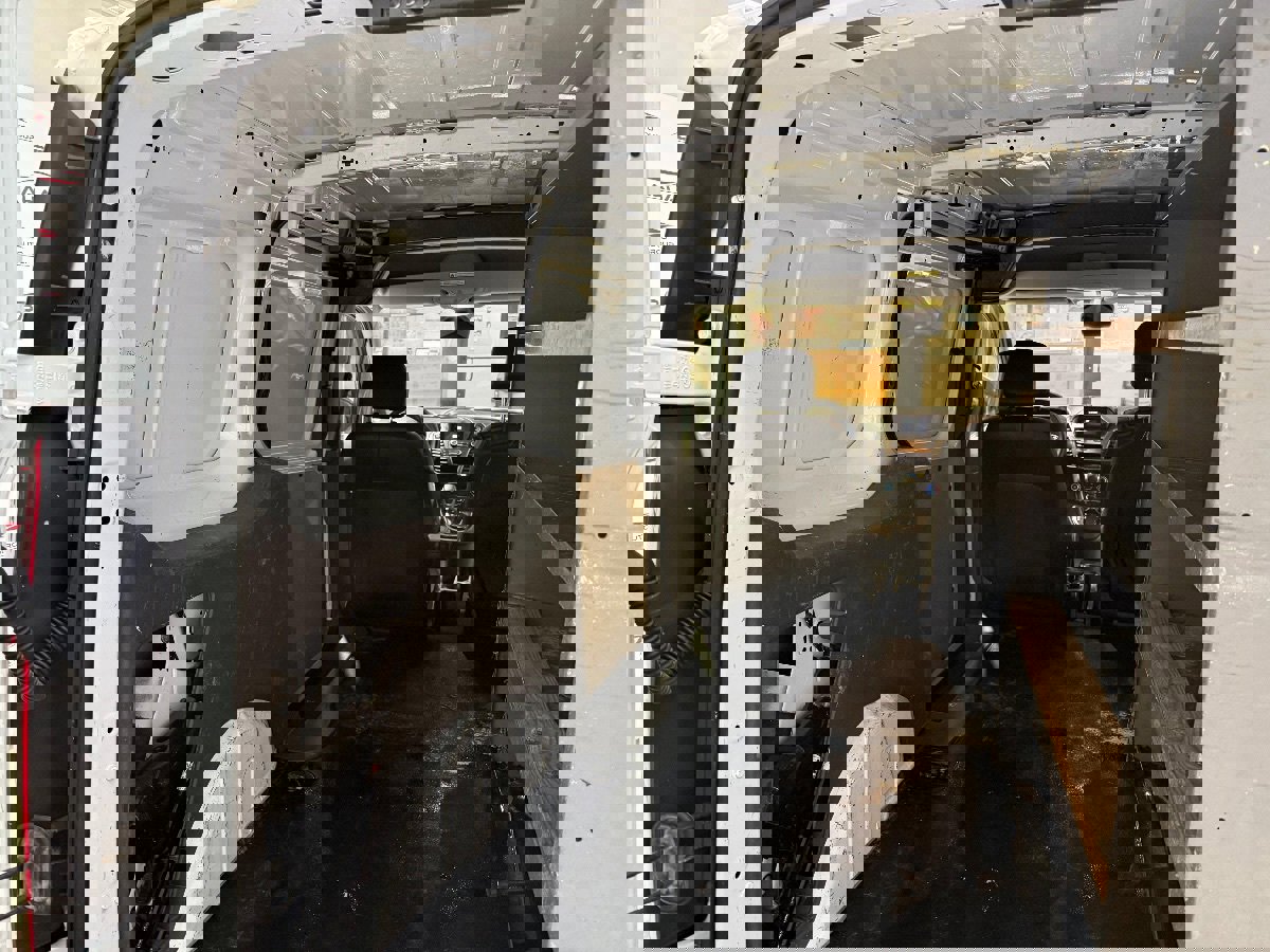 Used 2020 Ford Transit Connect XL image 35