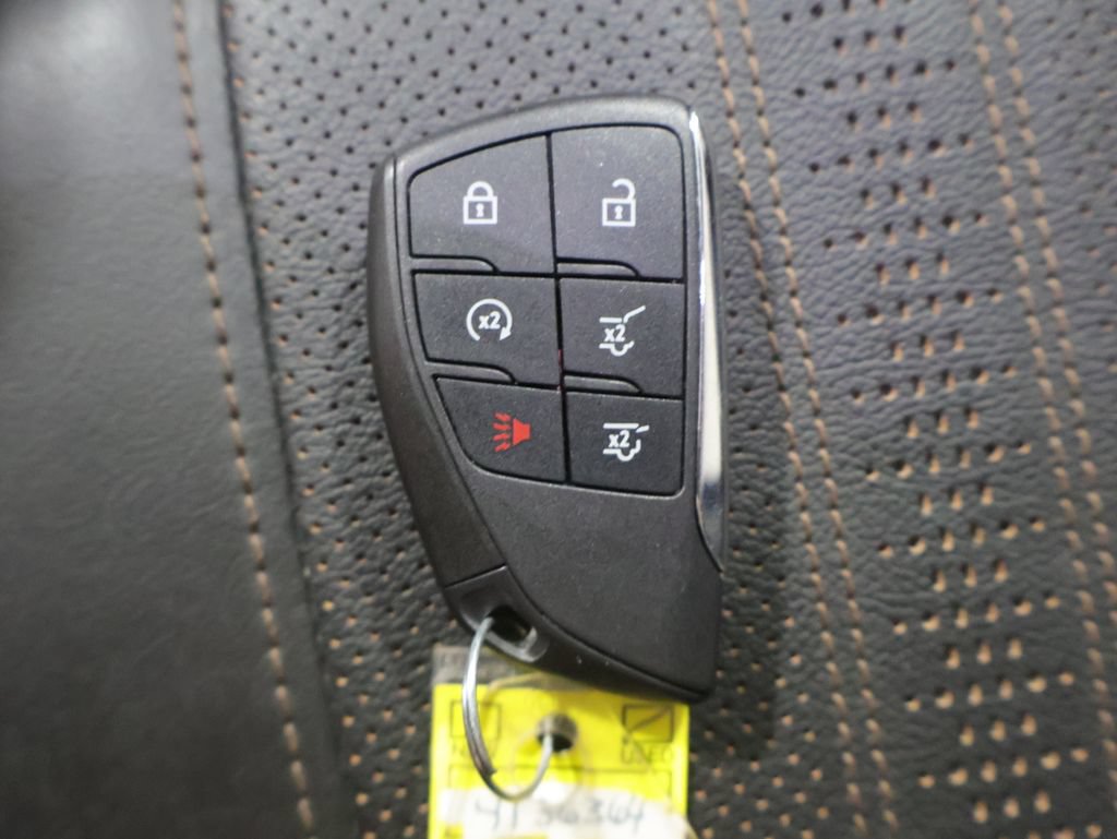 Used 2025 Chevrolet Tahoe High Country AWD/4WD image 30