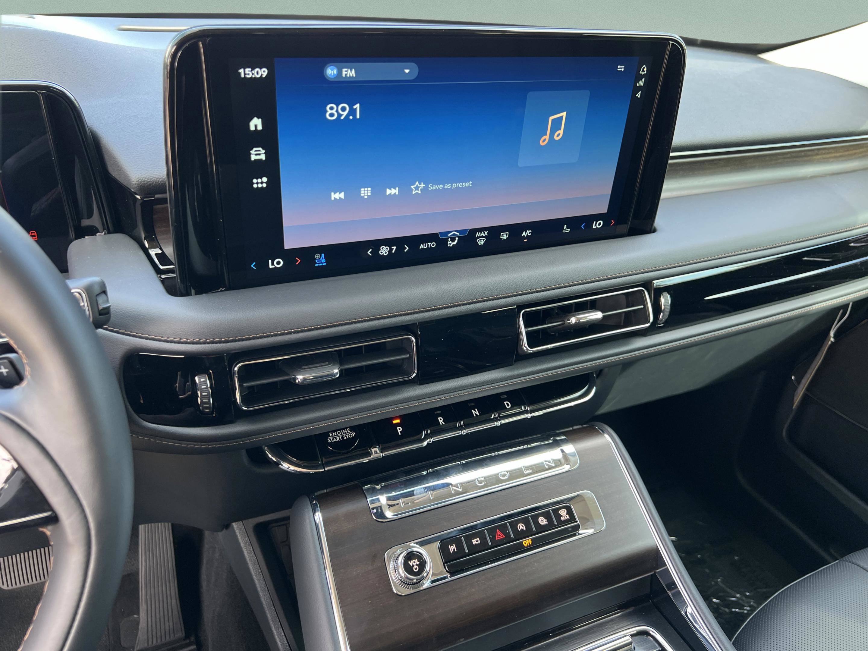 New 2025 Lincoln Aviator Reserve RWD image 14