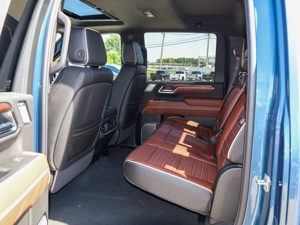 New 2026 GMC Sierra 3500 Denali Ultimate AWD/4WD image 12