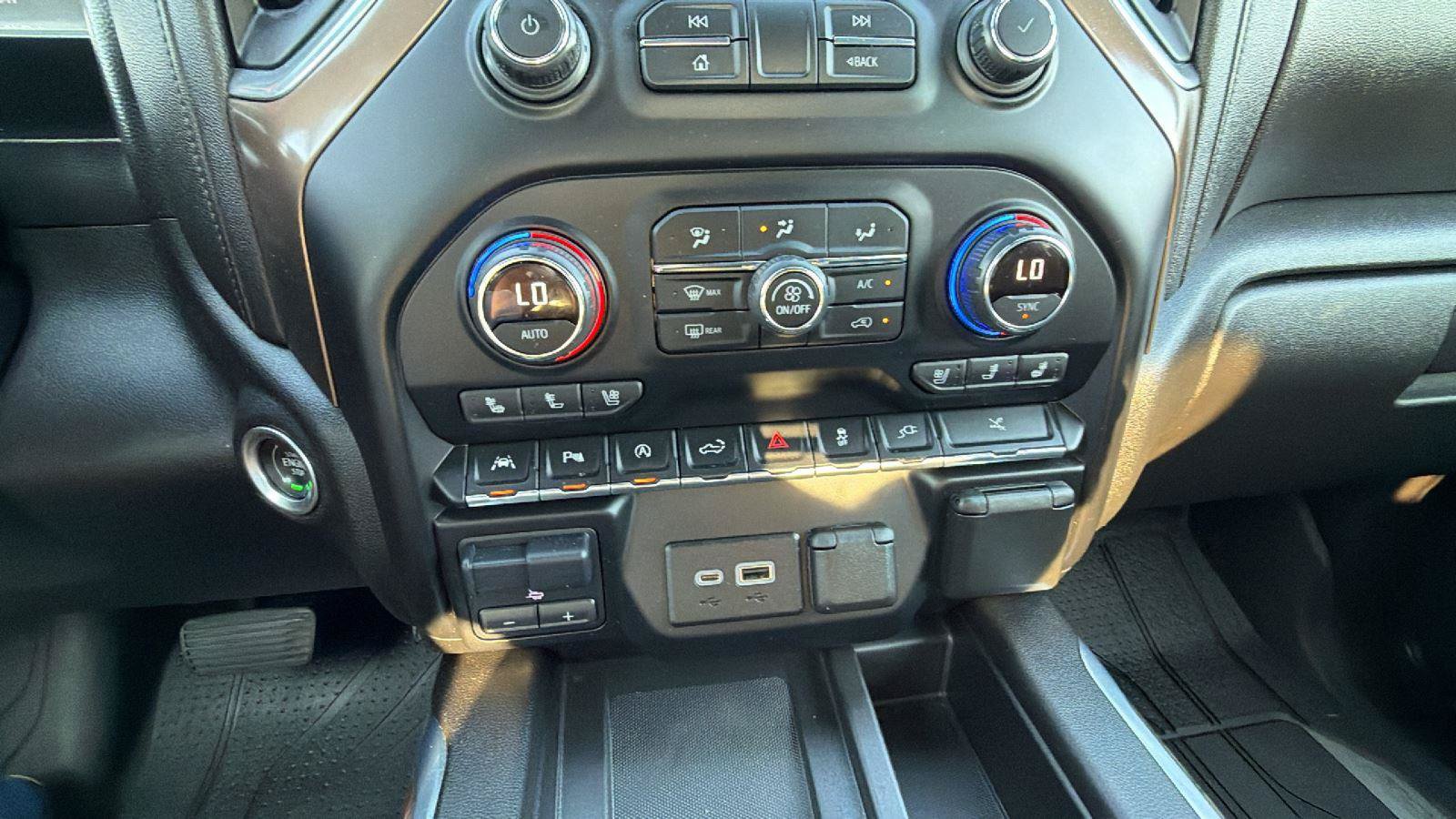 Used 2021 Chevrolet Silverado 1500 High Country w/ Technology Package AWD/4WD image 31
