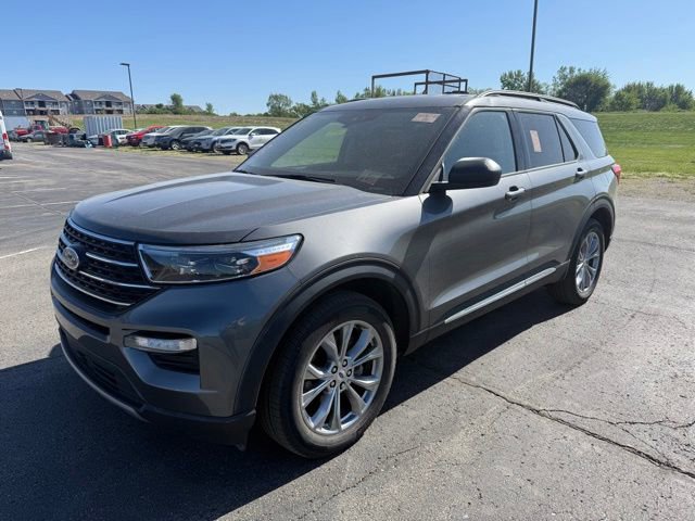 Used 2023 Ford Explorer XLT w/ Equipment Group 202A AWD/4WD image 1