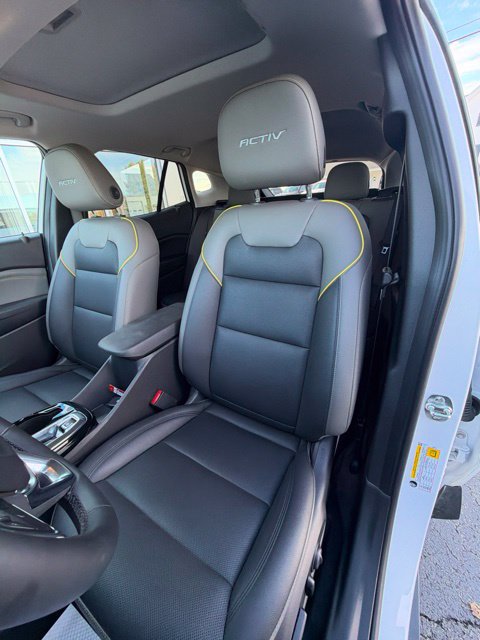 Used 2025 Chevrolet Trax ACTIV w/ Sunroof Package FWD image 20
