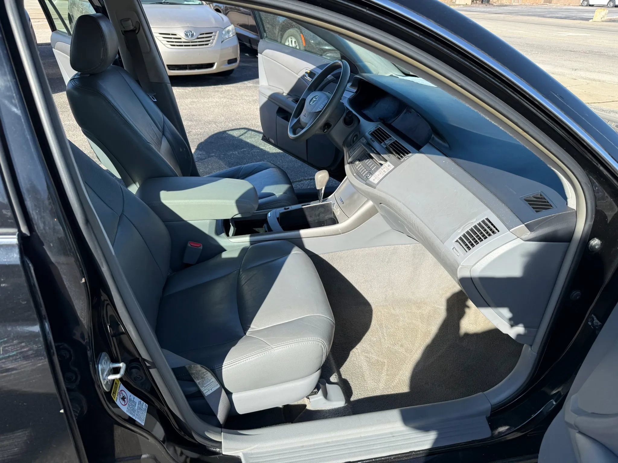 Used 2009 Toyota Avalon XLS image 4