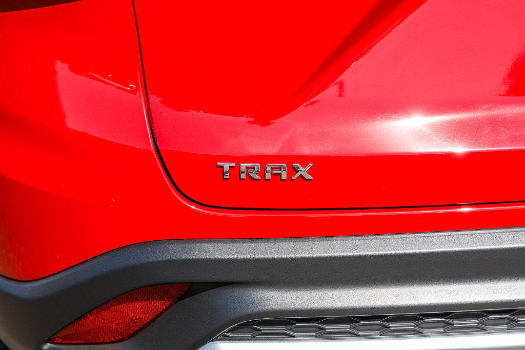 Used 2026 Chevrolet Trax LT w/ LT Convenience Package FWD image 11