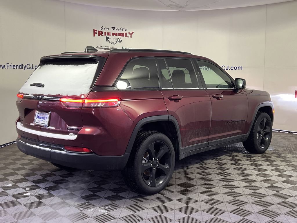 New 2025 Jeep Grand Cherokee Limited w/ Black Appearance Package image 4