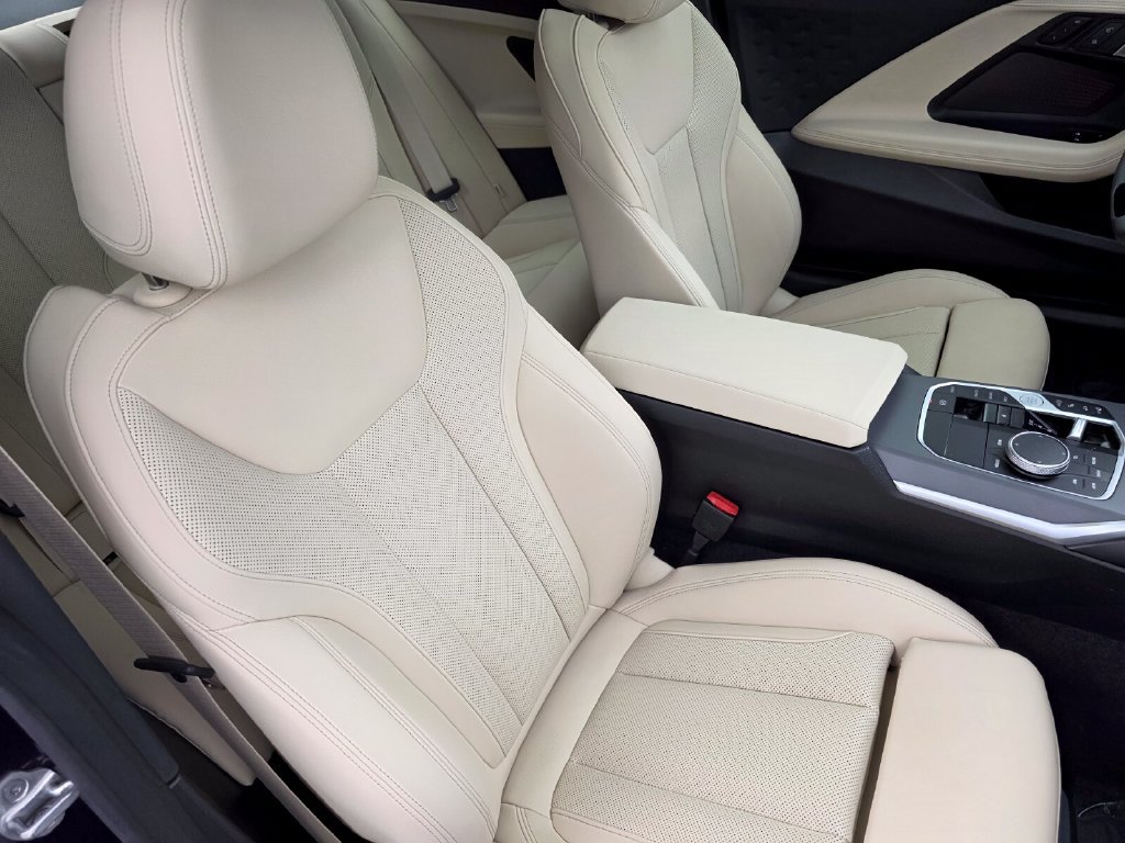 Used 2025 BMW 230i Coupe w/ Convenience Package RWD image 26