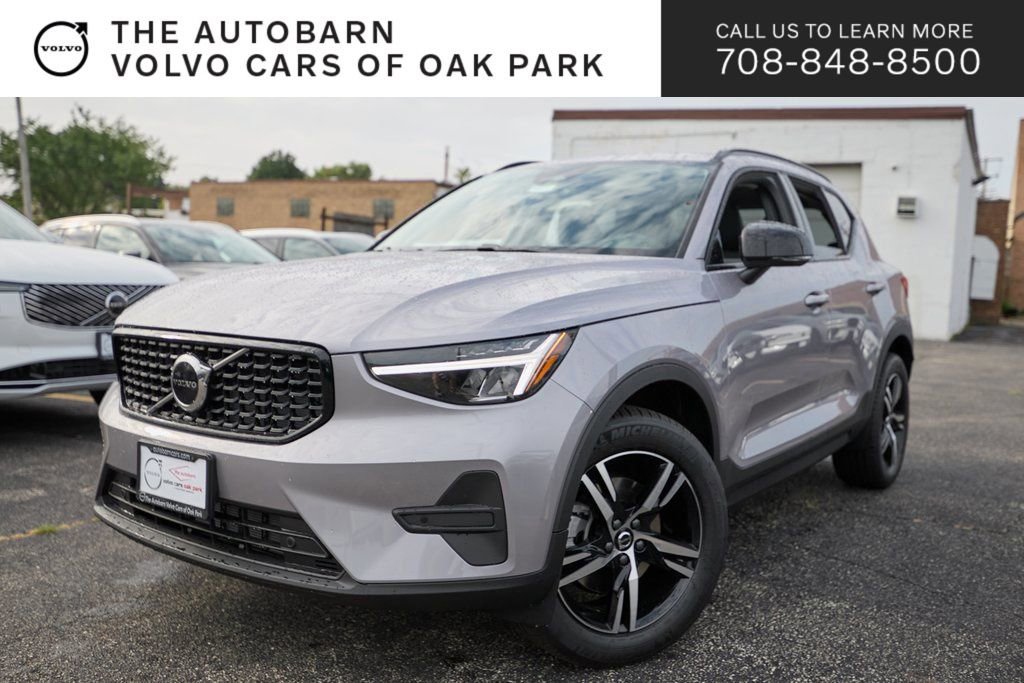 New 2026 Volvo XC40 B5 Core w/ Climate Package image 1