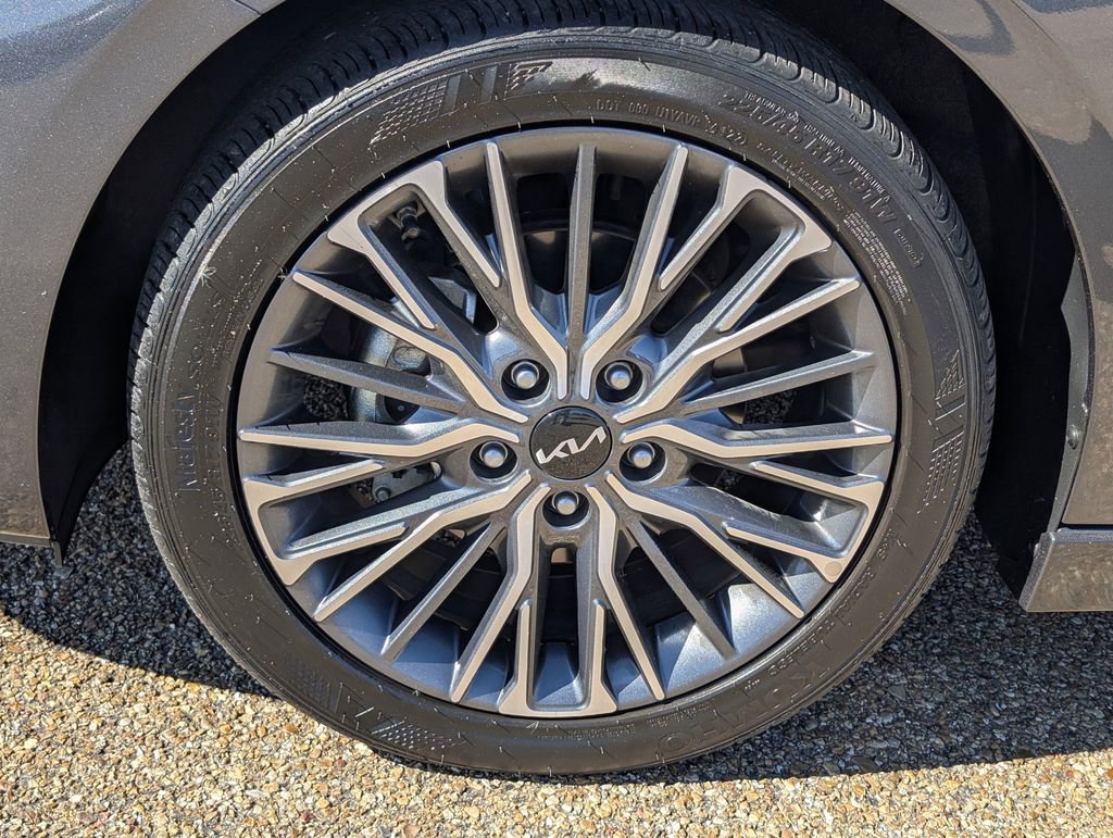 Used 2023 Kia Forte GT-Line image 9