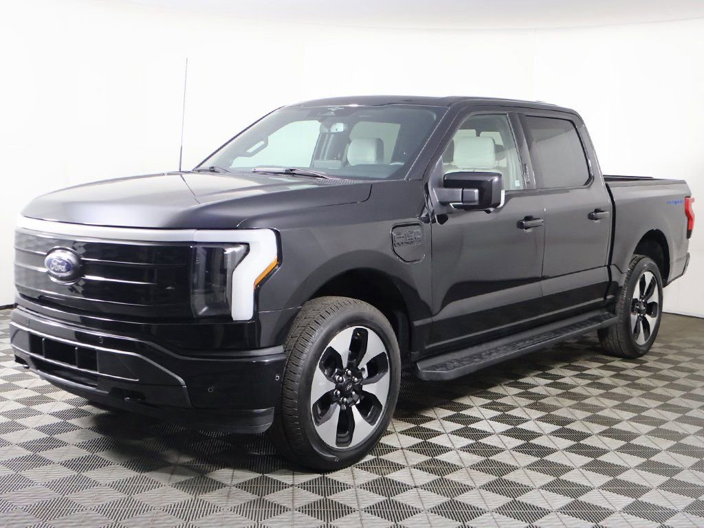 Used 2023 Ford F150 Lightning Platinum image 14