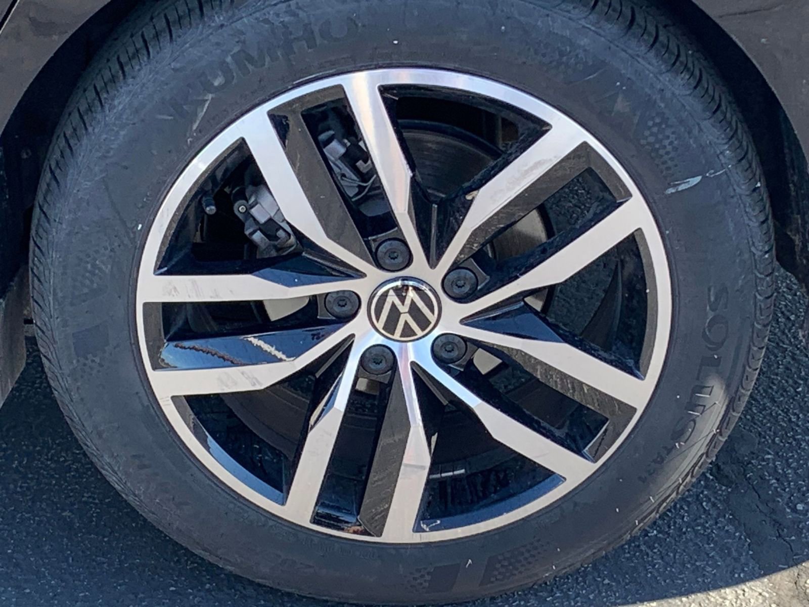 Used 2025 Volkswagen Jetta SE image 29