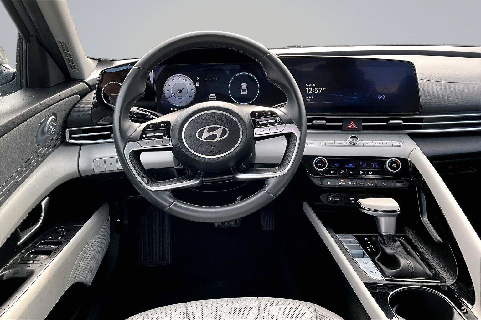 Used 2025 Hyundai Elantra Limited FWD image 11