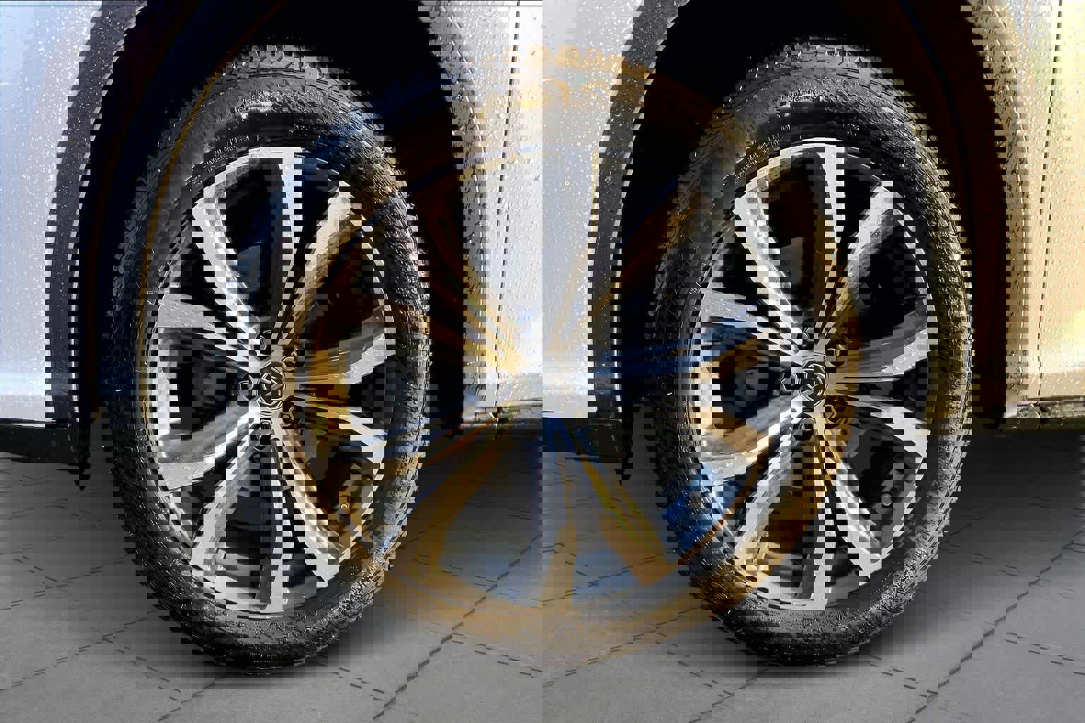 Used 2019 Lexus RX 350L w/ Premium Package image 10