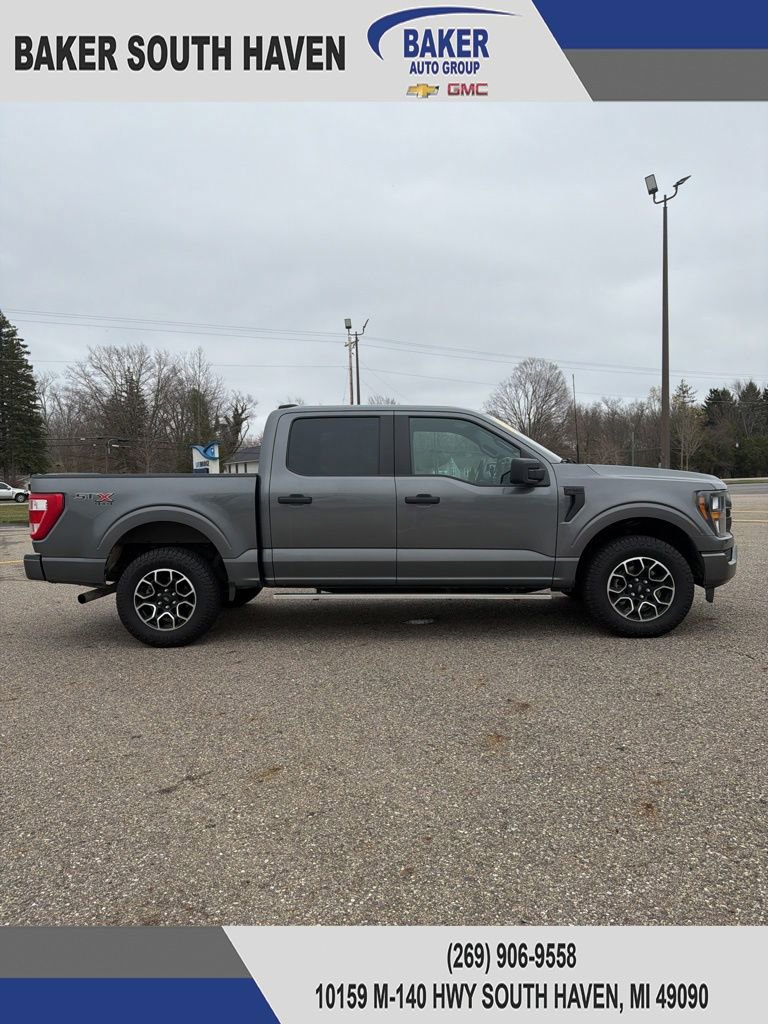 Used 2023 Ford F150 XL w/ Trailer Tow Package image 4