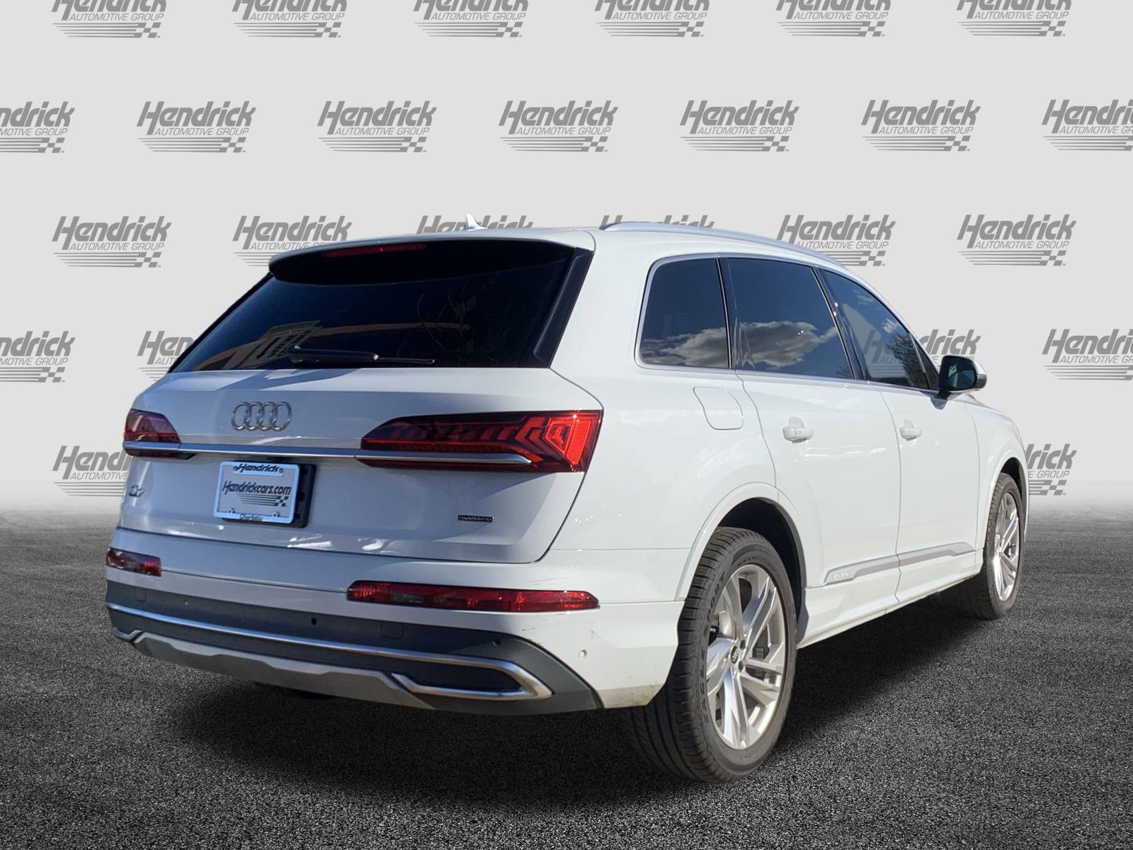 Used 2022 Audi Q7 Premium Plus image 10