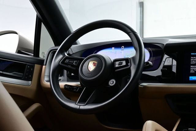 Certified 2025 Porsche Cayenne Coupe AWD/4WD image 21