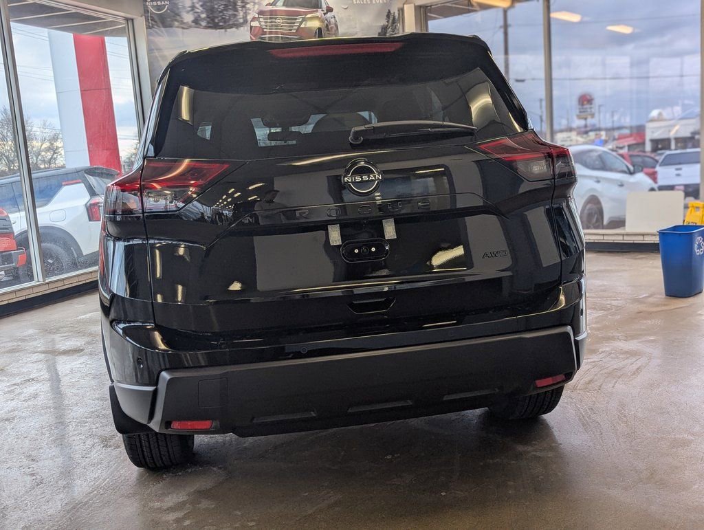 New 2026 Nissan Rogue Dark Armor image 4