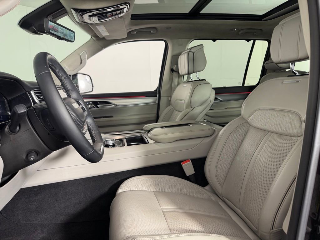 Used 2023 Jeep Grand Wagoneer Series II w/ Flexible Seating Group AWD/4WD image 26