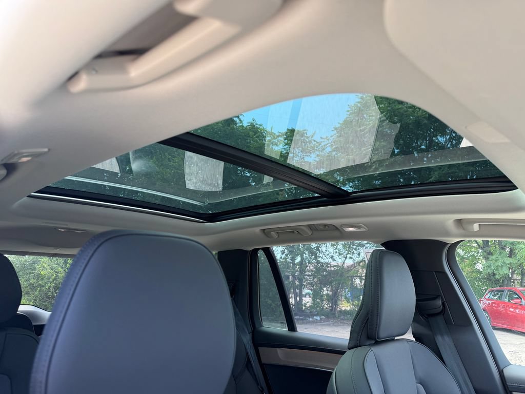 New 2026 Volvo XC90 B6 Plus w/ Protection Package Premier AWD/4WD image 10