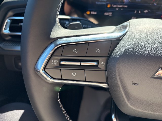 New 2027 Chevrolet Traverse LT AWD/4WD image 11