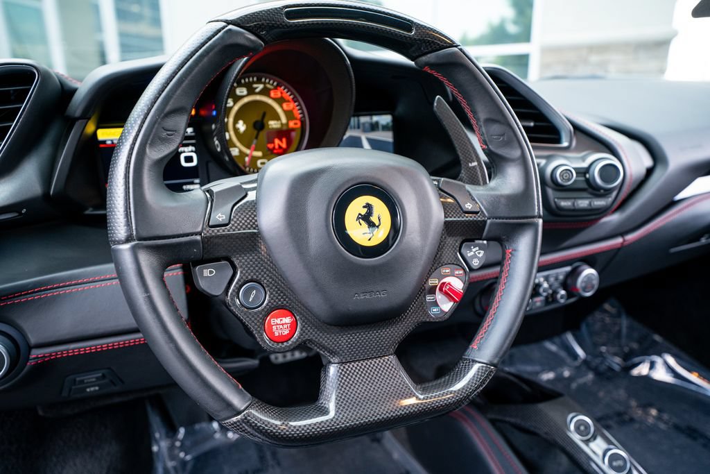 Used 2016 Ferrari 488 GTB RWD image 33