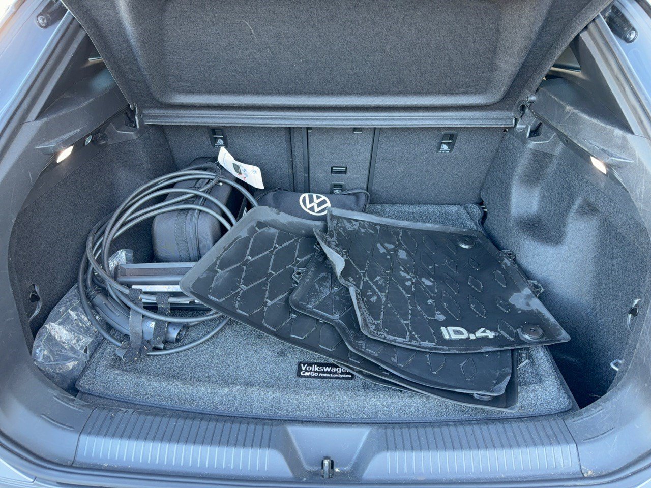 Used 2023 Volkswagen ID.4 Pro S AWD/4WD image 28