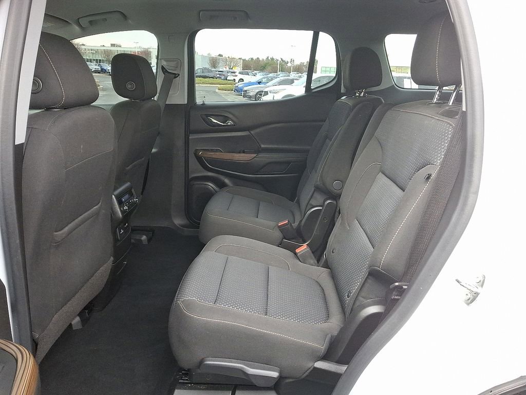 Used 2023 GMC Acadia SLE w/ Driver Convenience Package image 10