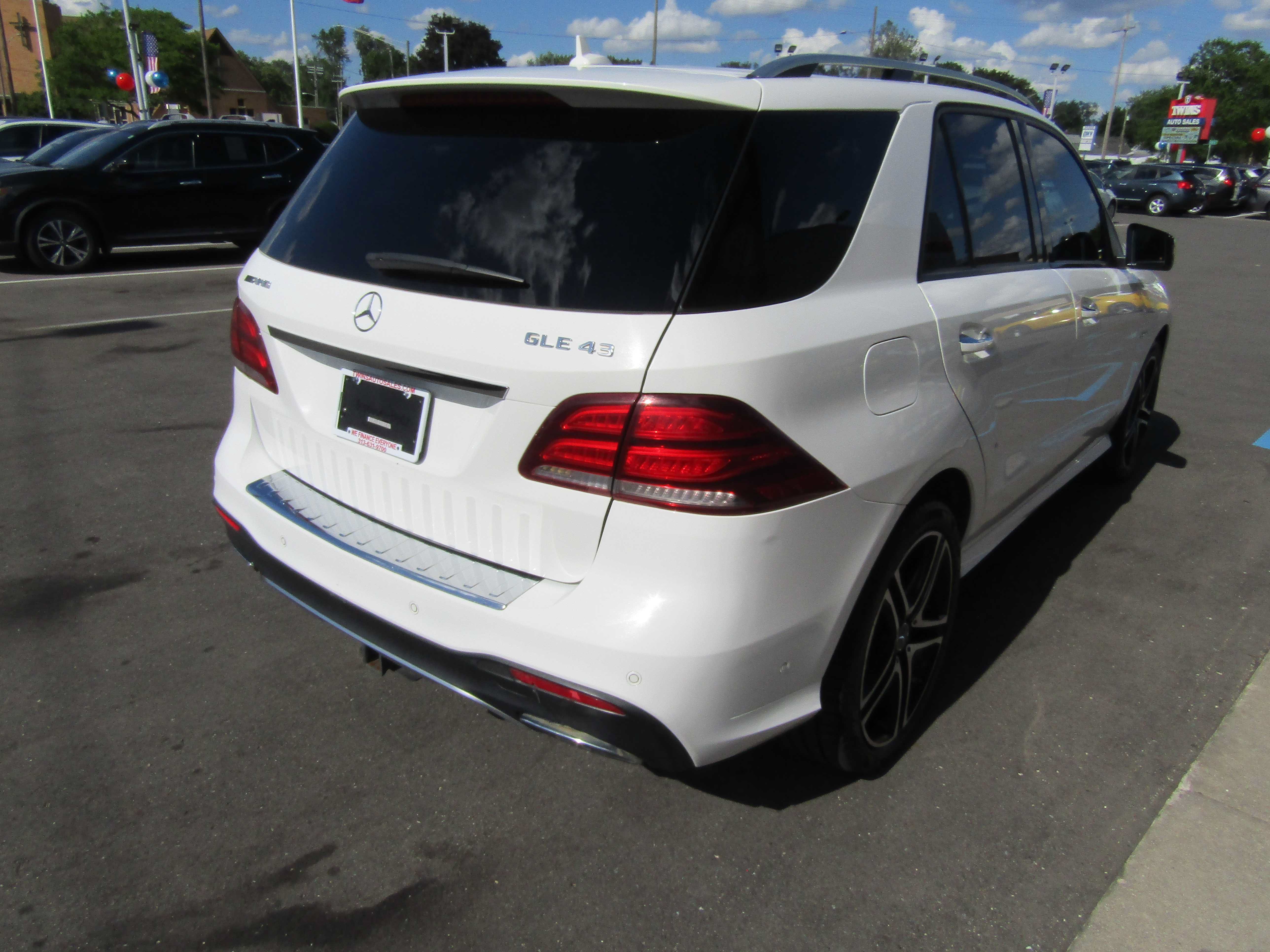 Used 2018 Mercedes-Benz GLE 43 AMG 4MATIC w/ Premium 3 Package image 5