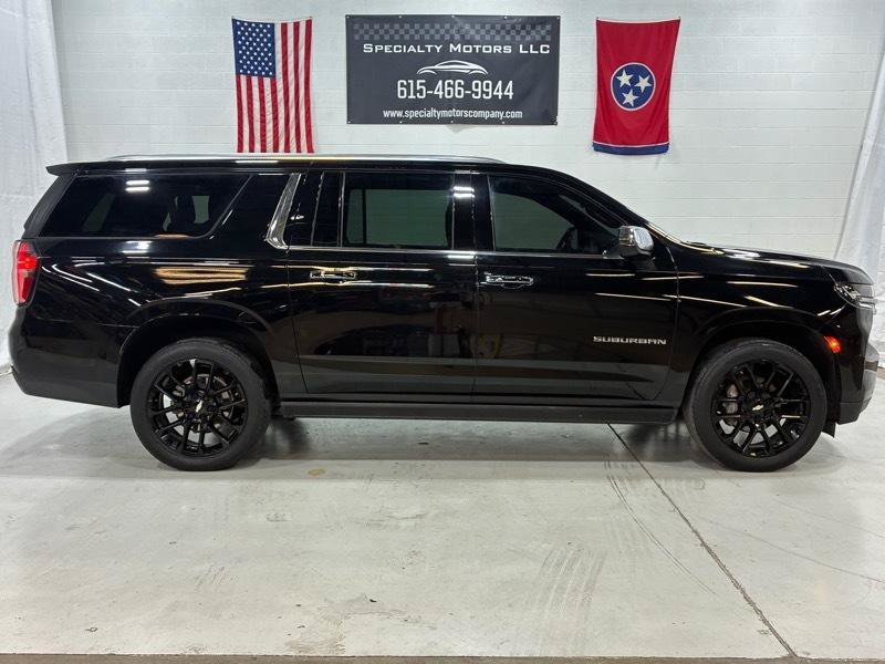 Used 2023 Chevrolet Suburban Premier RWD image 4