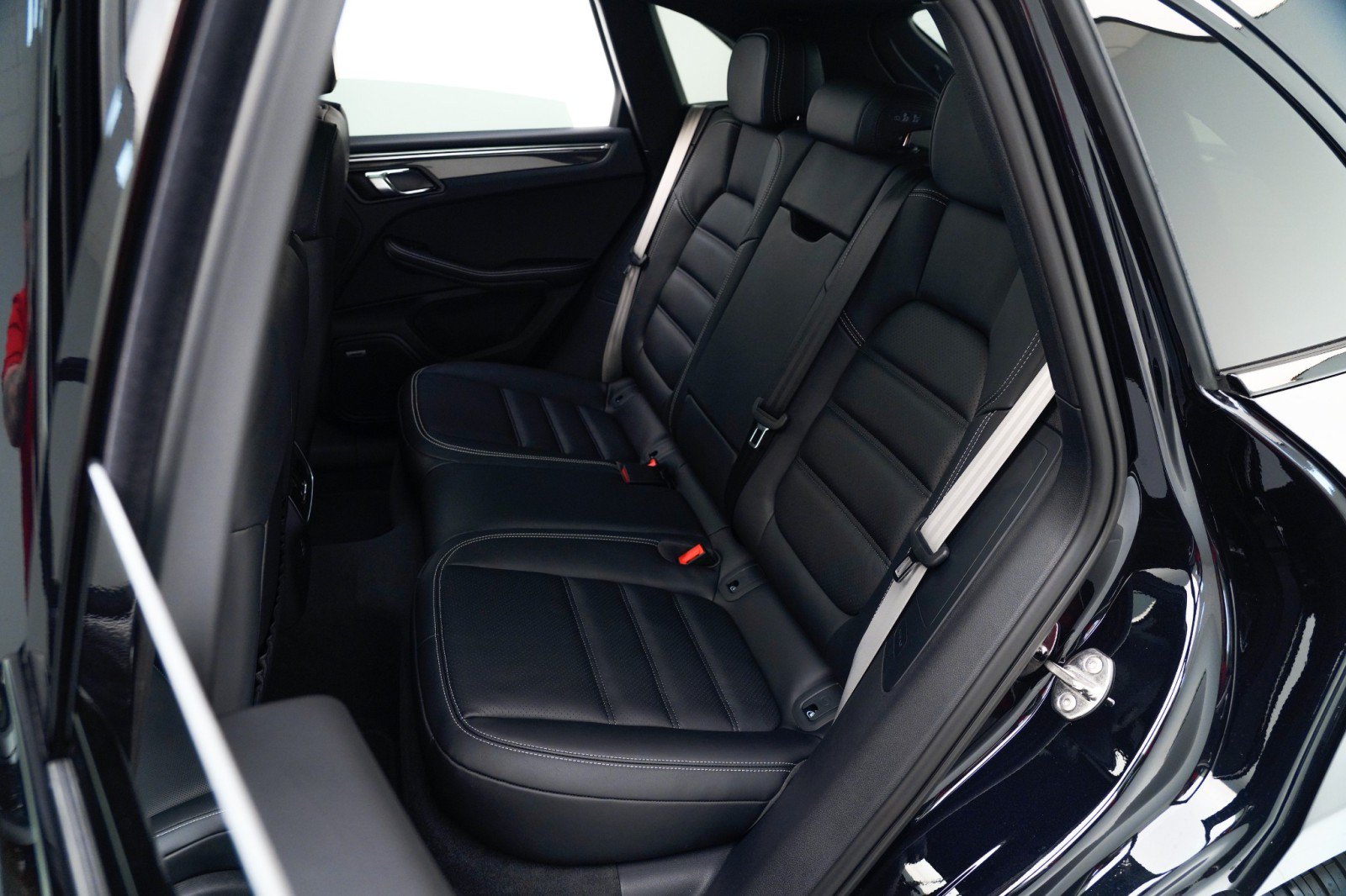 New 2026 Porsche Macan S AWD/4WD image 33