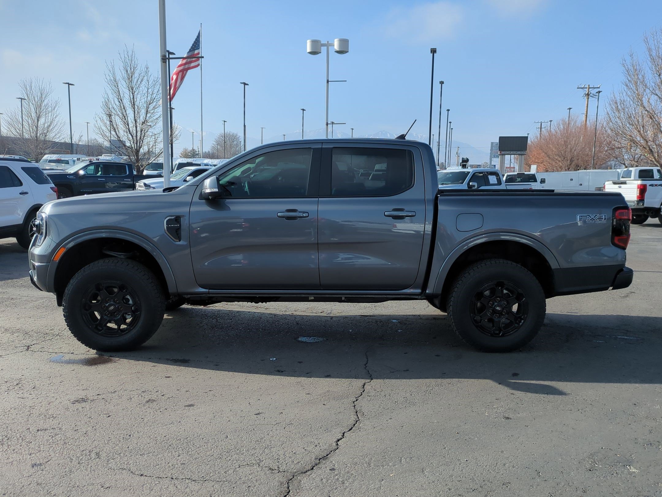 Used 2025 Ford Ranger Lariat w/ FX4 Off-Road Package image 10