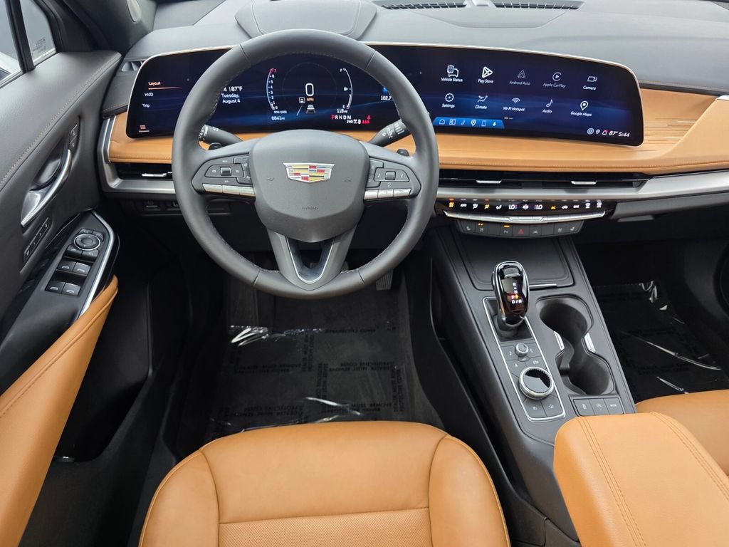 Used 2025 Cadillac XT4 Premium Luxury w/ Technology Package AWD/4WD image 13