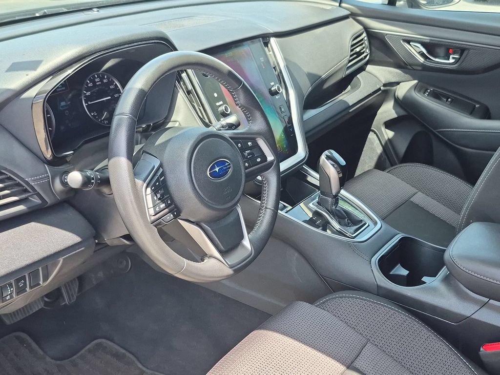 Used 2025 Subaru Outback Premium AWD/4WD image 15