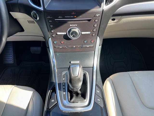 Used 2015 Ford Edge Titanium w/ Equipment Group 302A AWD/4WD image 28