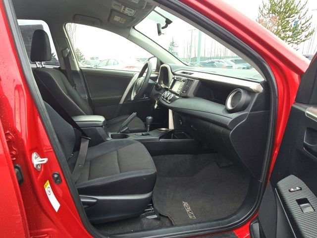 Used 2015 Toyota RAV4 LE image 11