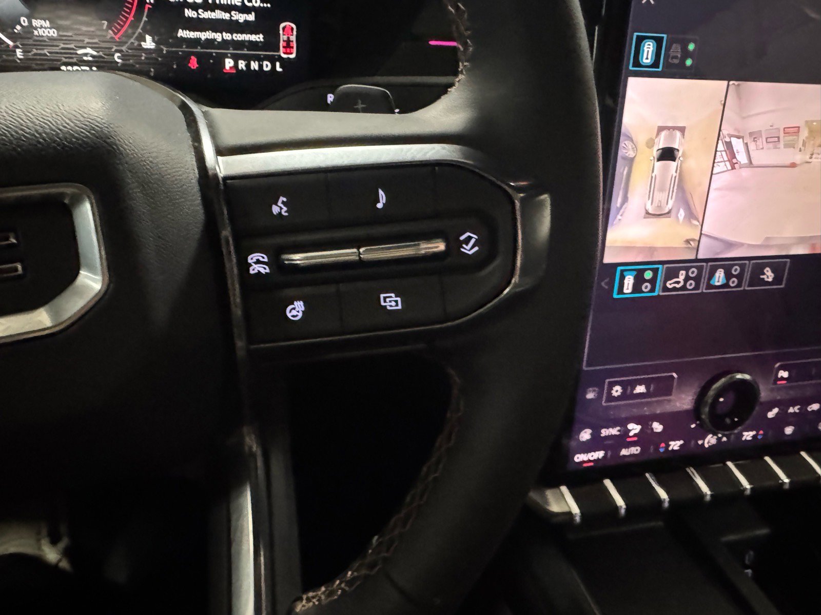 Used 2024 GMC Acadia AT4 w/ Luxury Package image 25