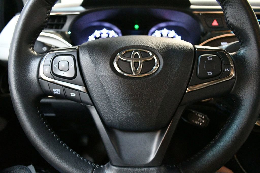 Used 2013 Toyota Avalon XLE Premium FWD image 40