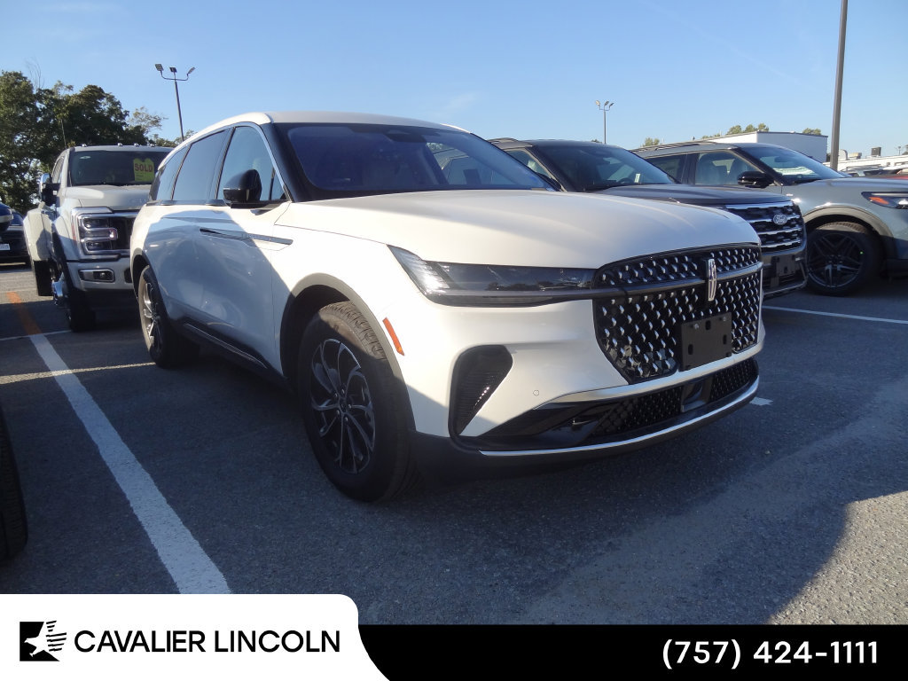 Used 2026 Lincoln Nautilus Premier AWD/4WD image 1