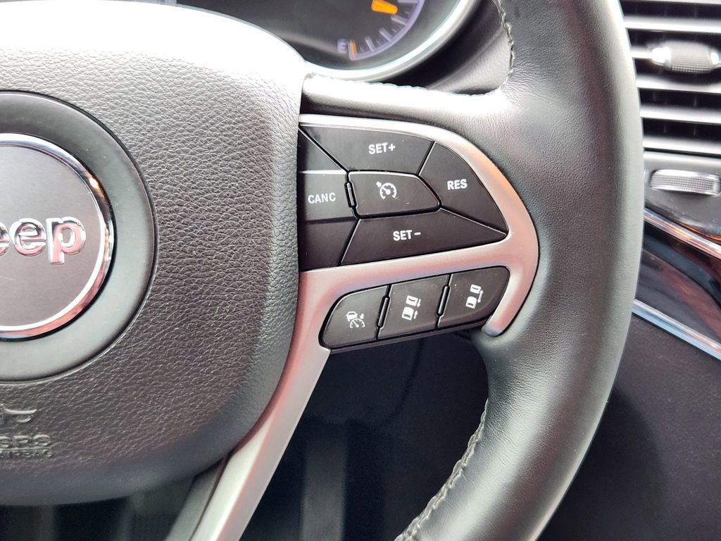 Used 2019 Jeep Grand Cherokee Overland AWD/4WD image 19