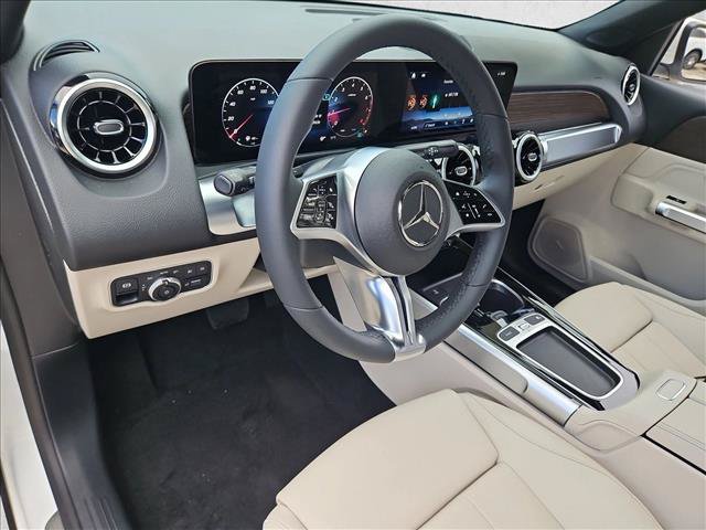 New 2026 Mercedes-Benz GLB 250 image 3