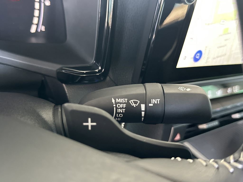 Used 2025 Toyota Camry SE w/ Multimedia Upgrade Package FWD image 23