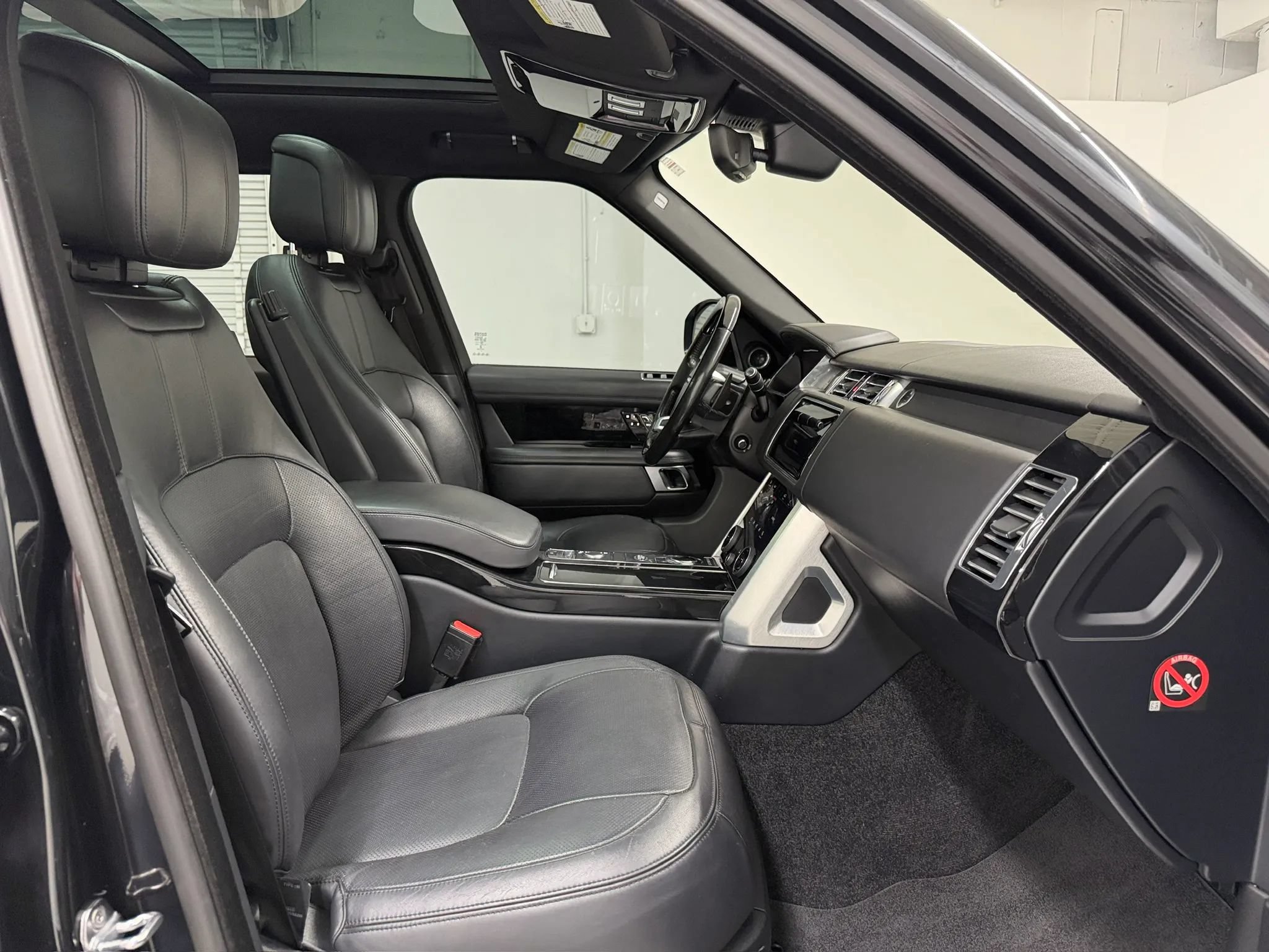 Used 2018 Land Rover Range Rover Supercharged AWD/4WD image 61